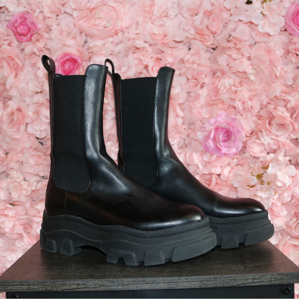 Bershka Black Chunky Platform Boots